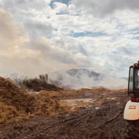 Pożar sterty siana w okolicach Szymanowa 7.VIII.22 r.