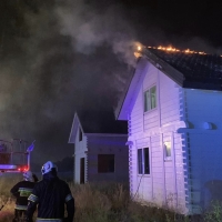 Pożar budynku mieszkalnego na ulicy Spacerowej 1.VII.22 r.